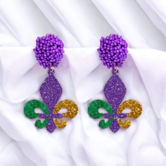 Mardi Gras Magic: Dazzling Beaded Fleur de Lis Dangle Earrings! NWT - Picture 3 of 4